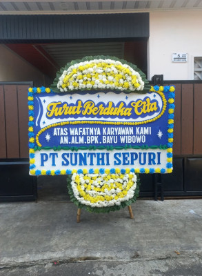 Papan Bunga Duka di Ngawu