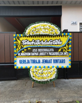Papan Bunga Duka di Ngawu