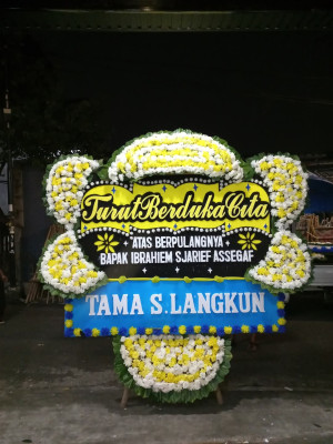 Papan Bunga Duka di Ngawu